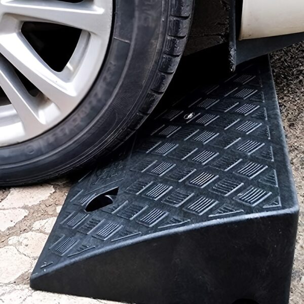 3e2eda6f-159d-4845-99b4-3f2310208aba Rampe antiderapante portable Noir 50x27x7cm