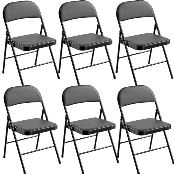 Chaises pliantes noires rembourrées en similicuir