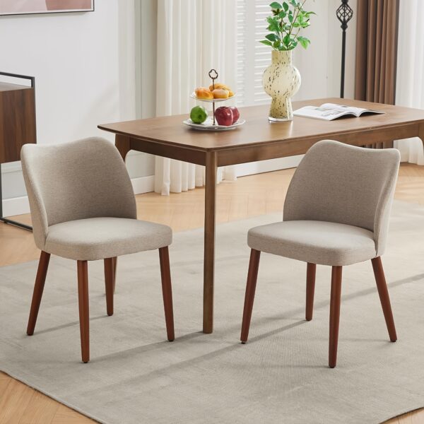 e3eafa29-7c91-45df-8a96-87462a10564c Lot de 2 chaises en tissu beige à dossier ailé et pieds bois